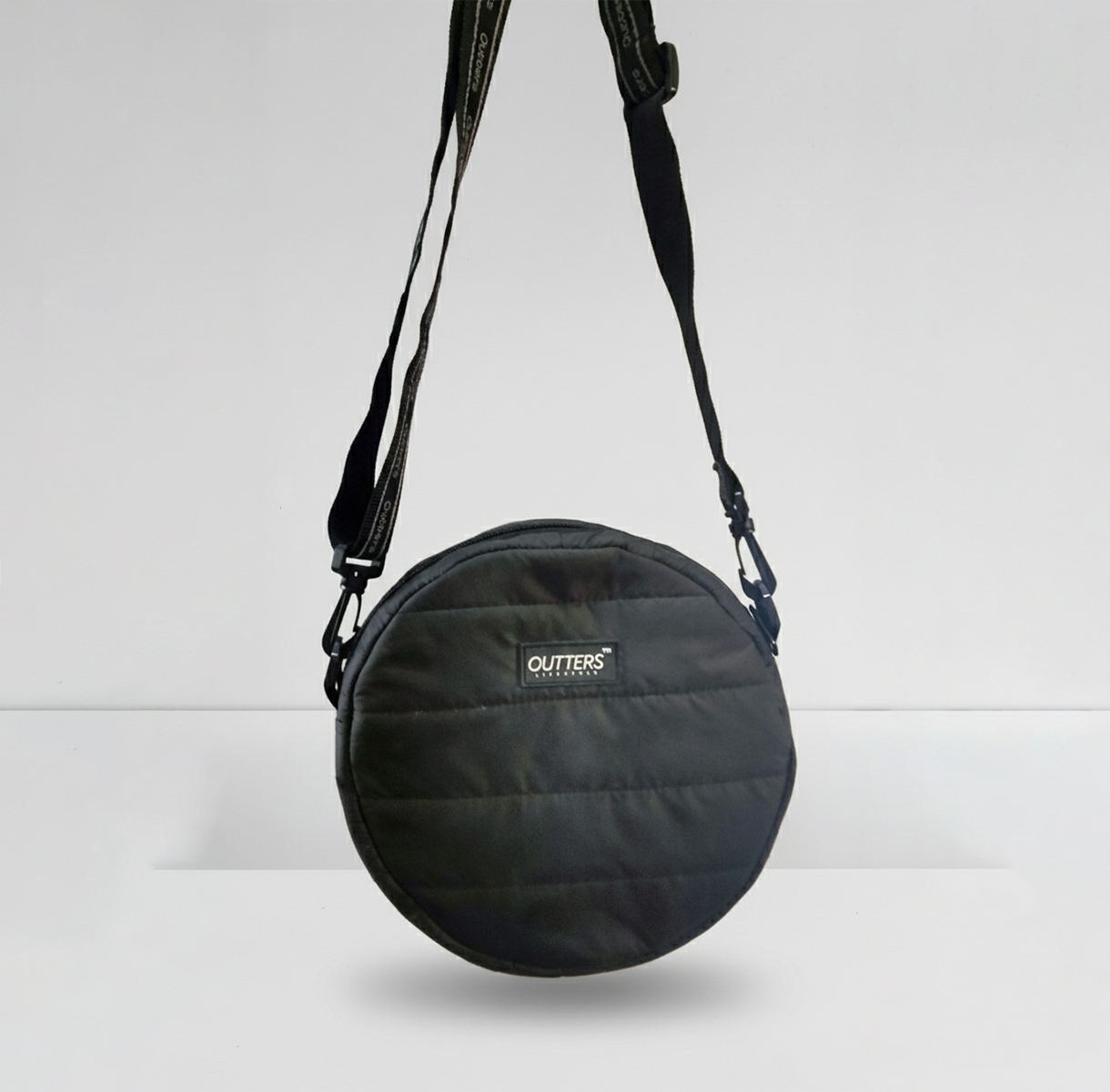 Outters Crossbody round puffer Bag unisex one size